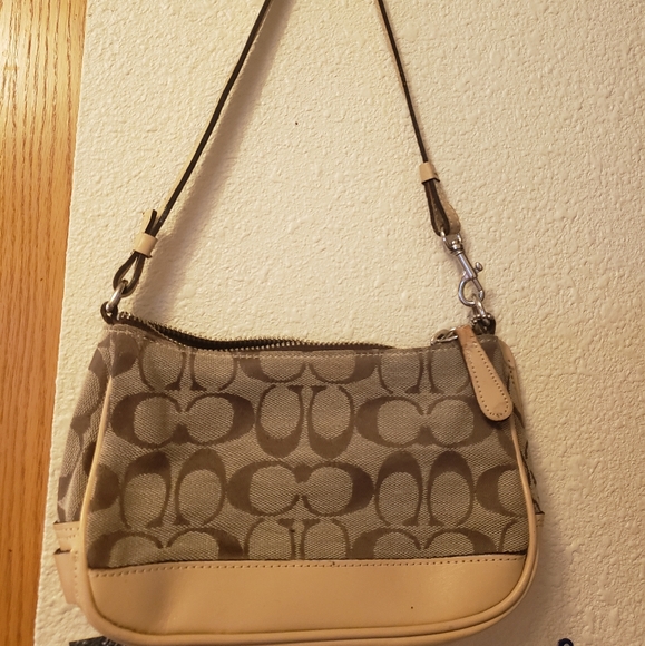 Coach handbag - Picture 2 of 3